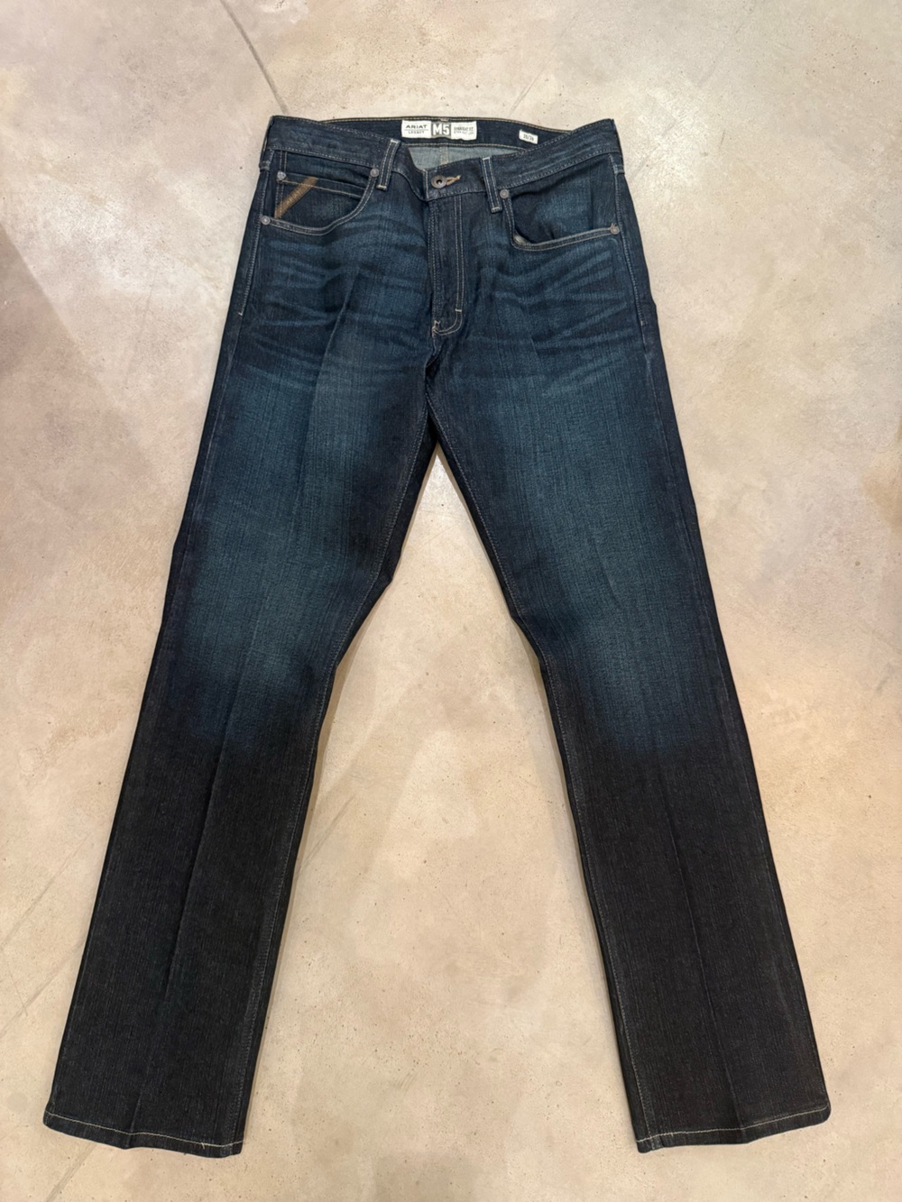 Ariat Legacy Men’s M5 straight legDark Wash 35 x 36